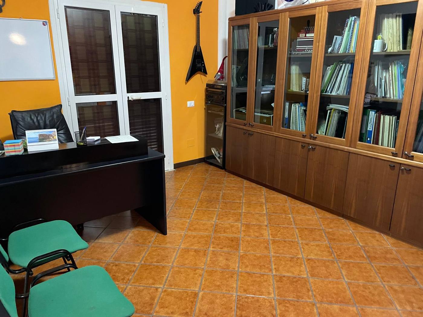 Velester Music - Segreteria e biblioteca